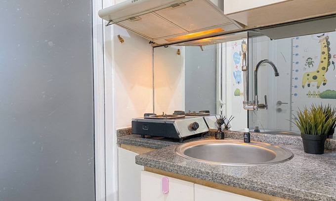 Rawasari Apartment | Good Deal and Comfy 2BR Apartment Green Pramuka City