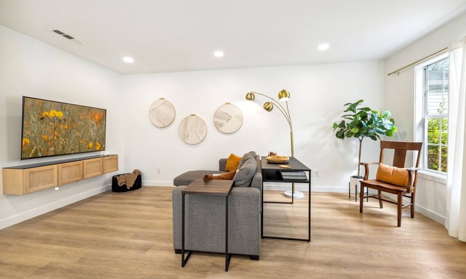 Fayetteville House | Good Morgen Haus-2 Mi to UofA & 3 Mi to DT