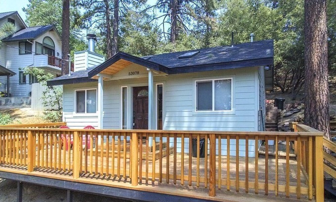 Pine Cove Cabin | Good Vibes Only, AC Pet Friendly.