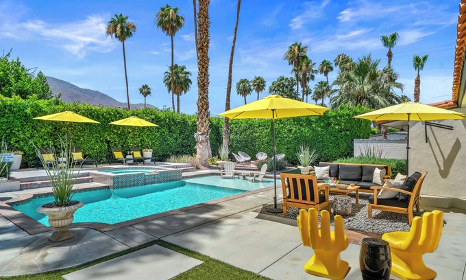 Warm Sands House | Good Vibes Only – Historic Spanish Hacienda with Pool, Spa, Fire Pit & Mountain Views