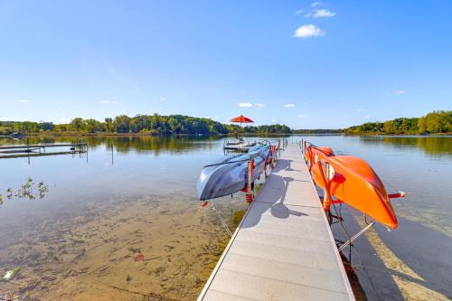 Jerome House | Goose Lake Home 13 Mi to Michigan Intl Speedway