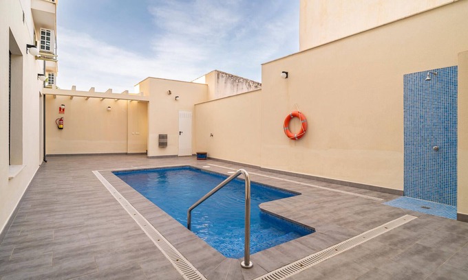 Fuente de Piedra Apartment | Gorgeous apartment in Fuente de Piedra