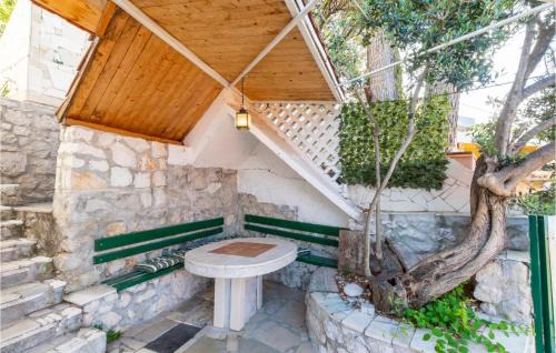 Celina Apartment | Gorgeous Apartment In Lokva Rogoznica With Wifi