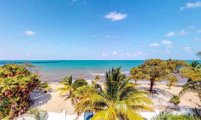 Placencia House | Gorgeous beachfront house with ocean view, covered patio, partial AC & free WiFi