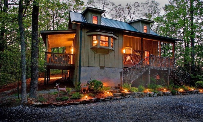Lake Toxaway Cabin | Gorgeous Cabin w/Wi-Fi + Hot Tub