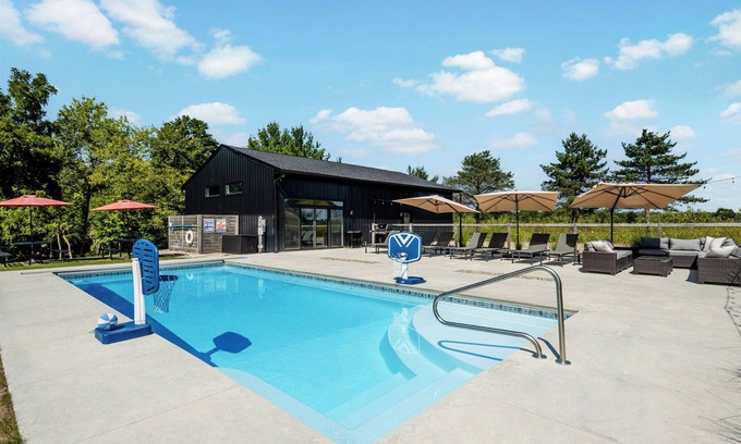 Three Oaks House | Gorgeous Estate With Pool, Hot Tub, and MORE!