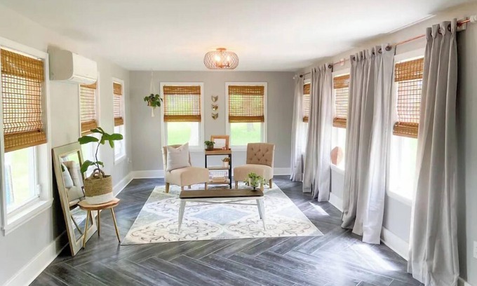 Pontiac House | Gorgeous, Fully Remodeled Open Floor-Plan!