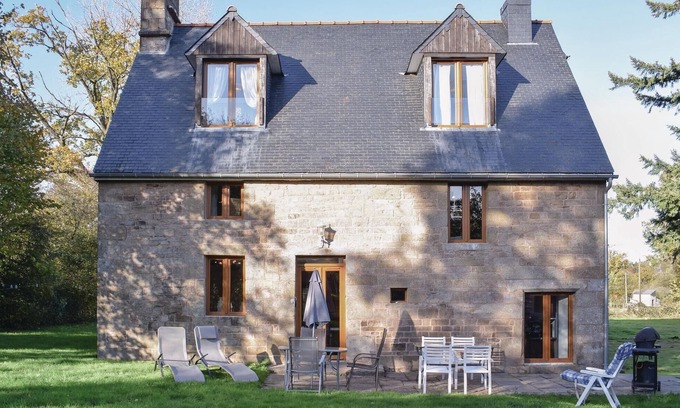 Saint-Manvieu-Bocage House | Gorgeous home in Saint Manvieu Bocage