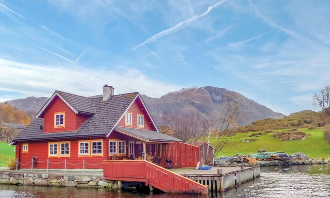 Akra House | Gorgeous home in åkra with WiFi