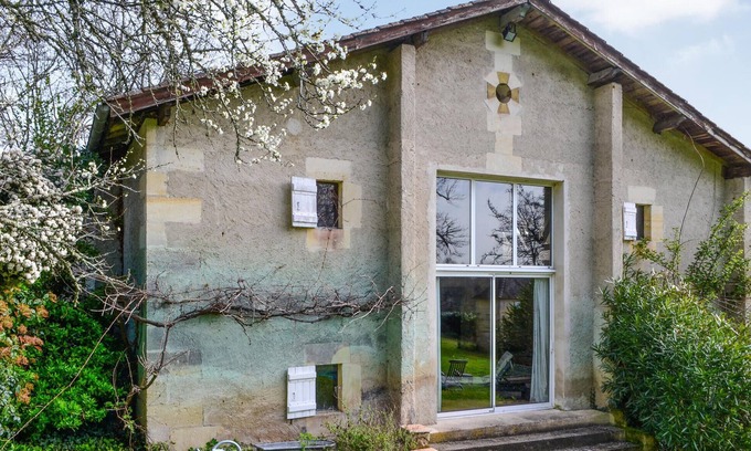 Coutras House | Gorgeous home in Coutras with WiFi