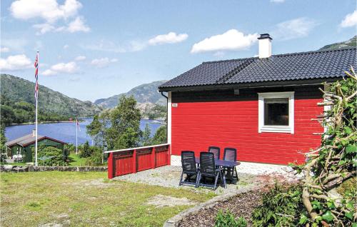 Gulen House | Gorgeous Home In Dalsøyra With Kitchen