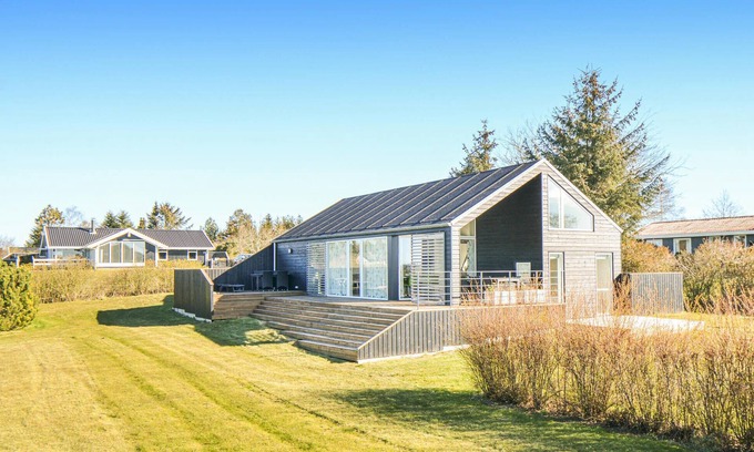 Egsmark Strand House | Gorgeous home in Ebeltoft with WiFi