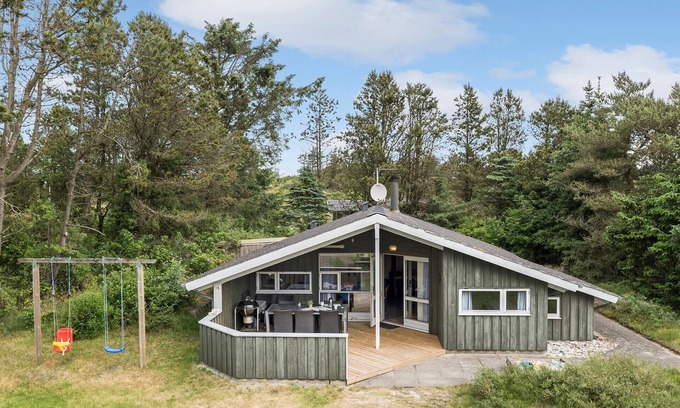 Slette Strand House | Gorgeous home in Fjerritslev with sauna