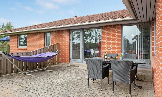 Løgumkloster House | Gorgeous home in Løgumkloster with WiFi