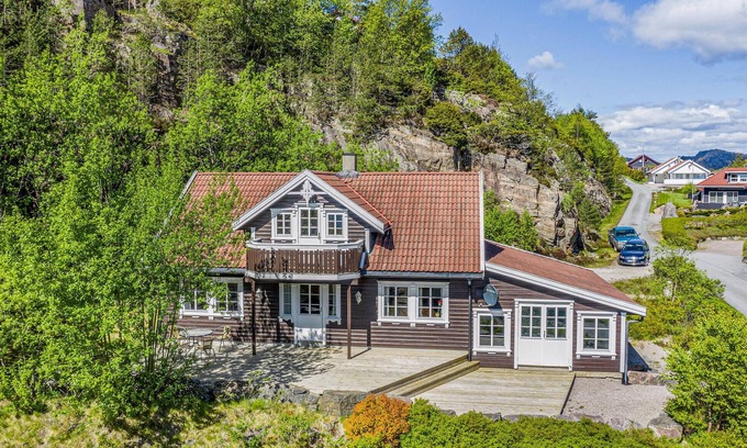 Lindesnes House | Gorgeous home in Lindesnes with kitchen