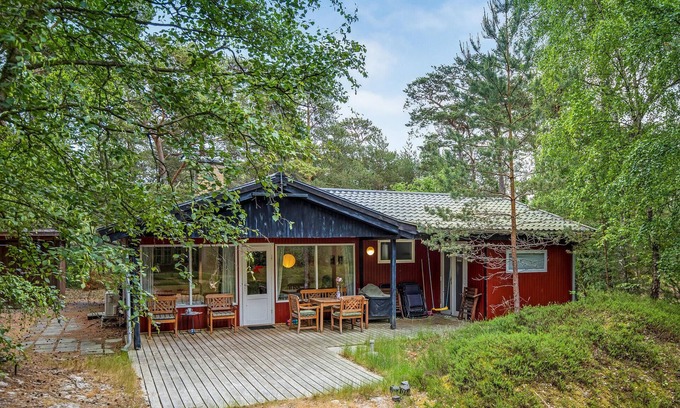 Dueodde House | Gorgeous home in Nexø with kitchen