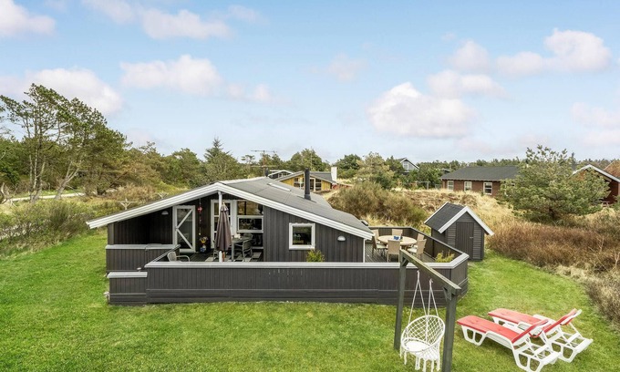 Sønder Vorupør House | Gorgeous home in Thisted with sauna