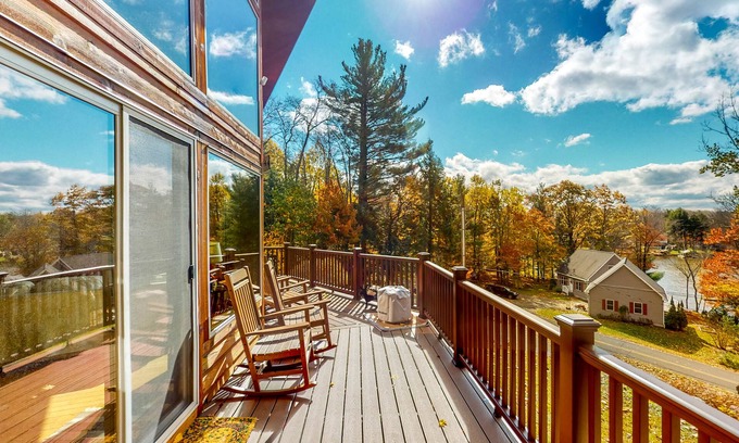 Hinsdale House | Gorgeous Lake Ashmere Home with Private Hot Tub & Lake Views, Screened Porch