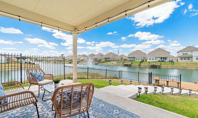 Katy House | 🌸Gorgeous Lakeview in the Heart of Katy🌸