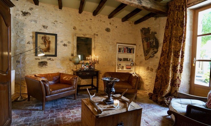 Saussignac House | Gorgeous Medieval House