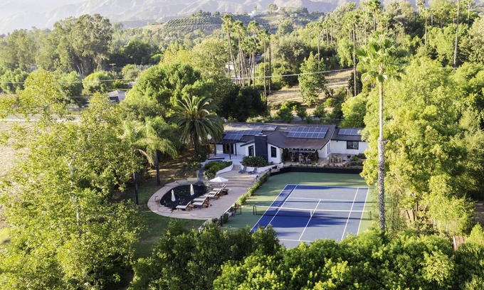 Meiners Oaks House | Gorgeous Ojai ranchette- tennis court, pool/jacuzzi and guesthouse