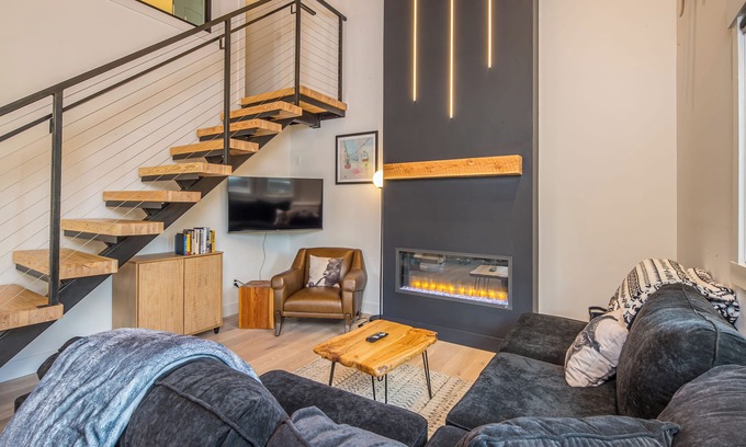 Big Sky House | Gorgeous remodeled, cozy condo with fireplace and community hot tub and sauna