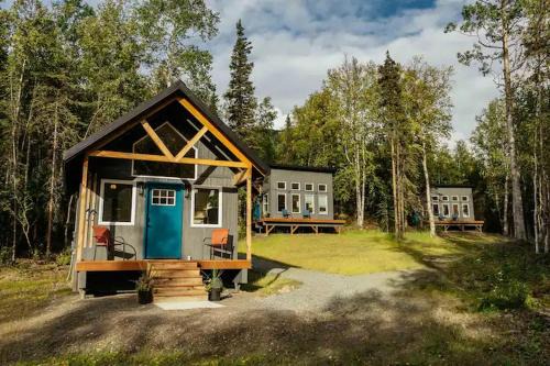 Chugiak House | Gorgeous Tiny Cabin Placed in a Privileged Area in Anchorage, Alaska