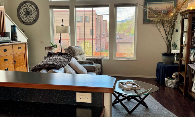 Missoula House | Gorgeous Townhouse that sleeps six in Missoula, Montana