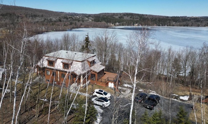Ayers Cliff Condo | Gorgeous View on the lake ! Lots of Space! Lake Access