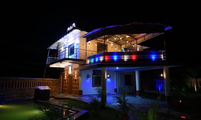 Bhubaneshwar Hotel | Goroomgo Bottoms Up Villa Bhubaneswar