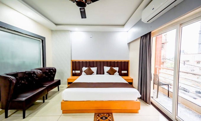 Puri Hotel | Goroomgo Shree Gajanana puri