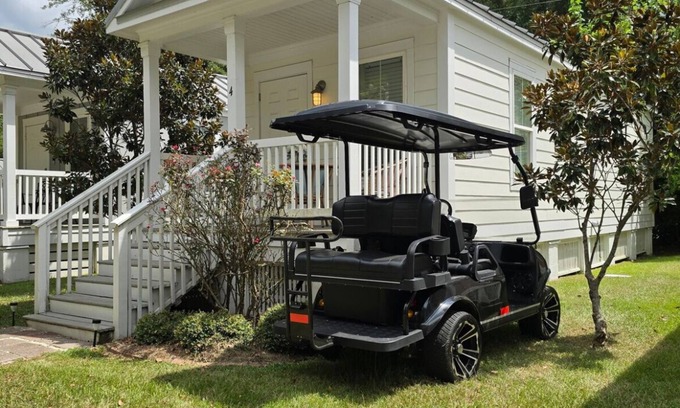 Ocean Springs Cottage | Government St Cottage DT Ocean Springs! Golf cart included!