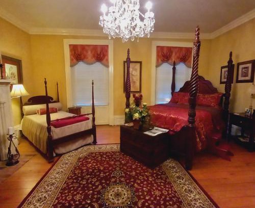 Russellville House | Governor's Corner Bed & Breakfast