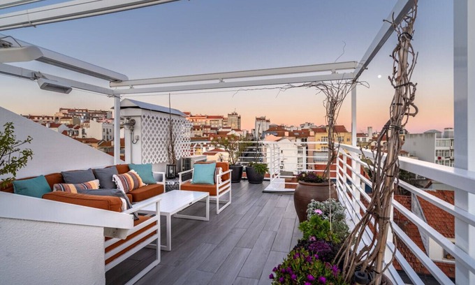 Alfama Apartment | Graça Gem: T1 Oasis with Amazing Terrace