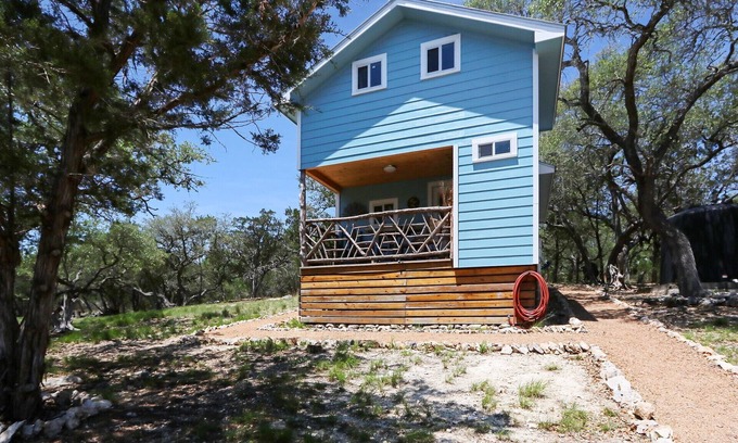 Blanco Cabin | Grace Cabin I Charming 2/1 in Blanco!