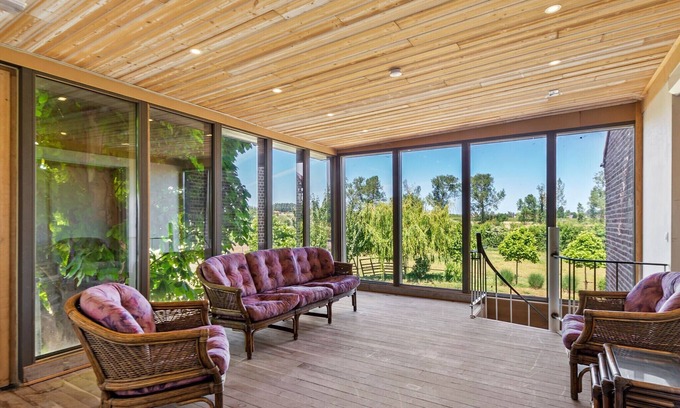Geetbets House | Graceful Holiday Home in Geetbets with Patio