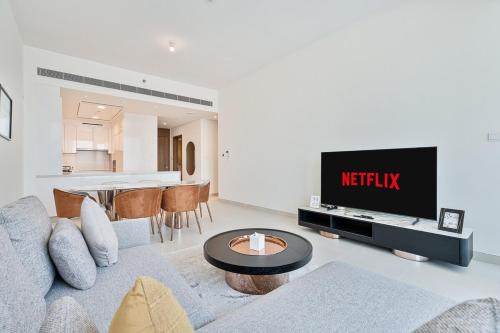 Al Safa Apartment | Grand 3BR APT with Pool, Gym and 2 Parking Spaces