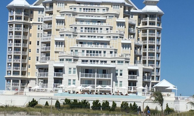 Diamond Beach Condo | Grand at Diamond beach, newly updated, 3 bed,2 1/2 bath, Large veranda