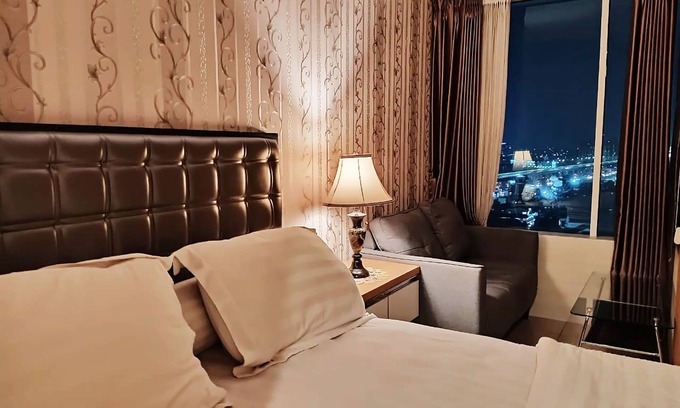 Pekayon Jaya Apartment | Grand Kamala Lagoon by 21 Room