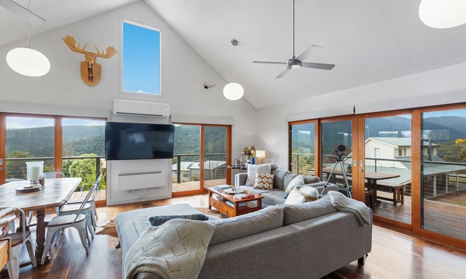 Merrijig House | Grand View Chalet: 4 BR, 2 BA in Merrijig, Sleeps 10