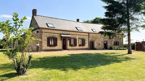 Ferrieres-la-Verrerie House | Grande maison de campagne Les Sorans