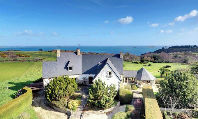 Paimpol House | Grande maison, parc paysager, fantastique vue mer, plage a 600m a pied