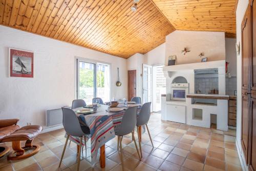 Barbatre House | Grande maison pour 6 personnes - 300m de la plage