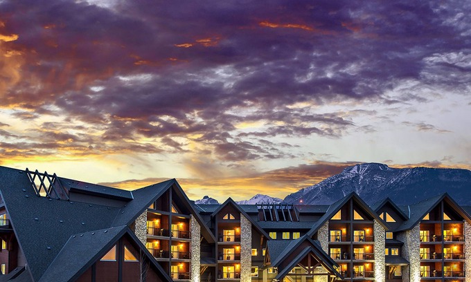 Canmore Hotel | Grande Rockies Resort - Bellstar Hotels & Resorts