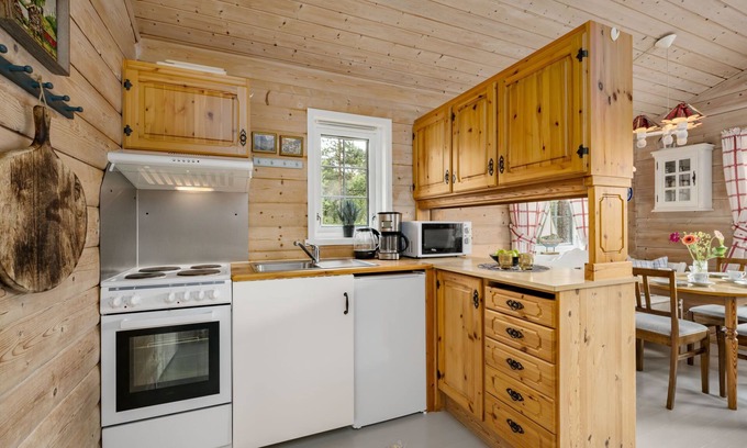 Fjaler House | Granlien by Interhome