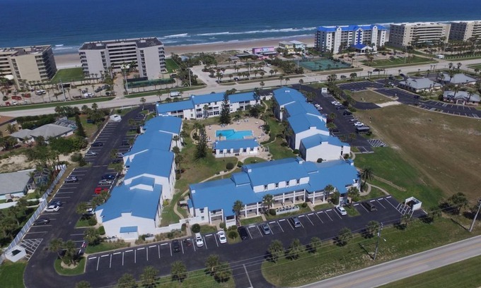 Ponce Inlet Condo | Great Beachside Condo in beautiful Ponce Inlet, FL - short drive to attractions