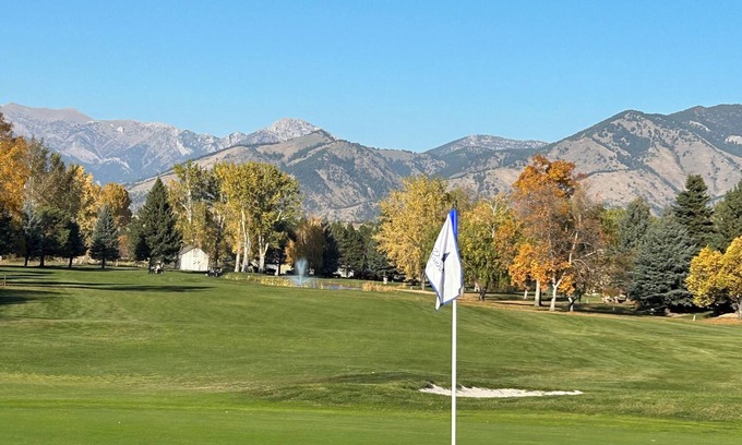 Bozeman House | Great Montana Townhouse Skiing, Fly Fishing, Golf all in your backyard!