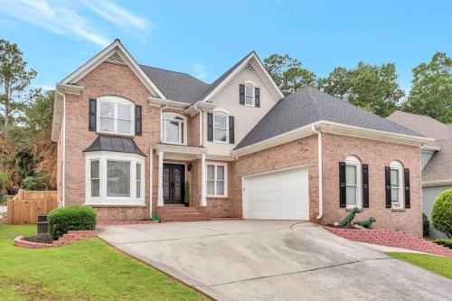 Roswell House | Great spacious home with great entertainment!