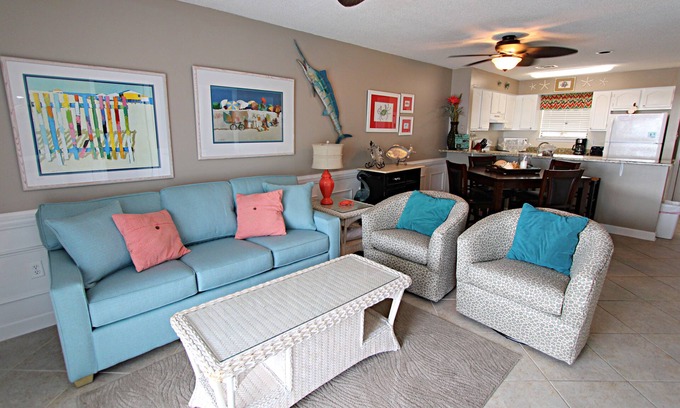 Orange Beach Condo | Great time for a Getaway! The weather is nice for a beach stroll. 👣