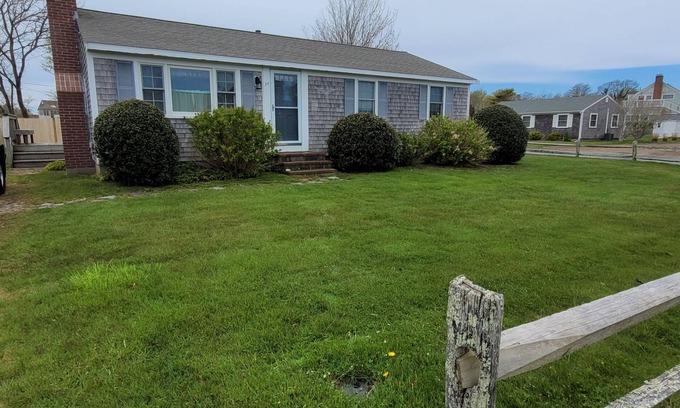 Falmouth House | Great Vacation Place Just Steps From The Beach